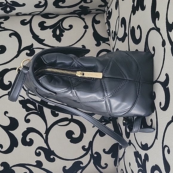 Michael Kors Serena Md Flap Backpack - Picture 6 of 6